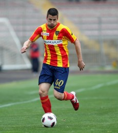 Nenad Tomovic Tomovic : "Il derby? Una partita che vale la serie A"