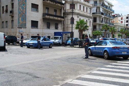 Polizia di Stato: è festa a Lecce con Maroni e Manganelli