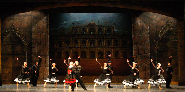 Una foto d'archivio del Balletto del Sud La Compagnia di Fredy Franzutti a Tirana