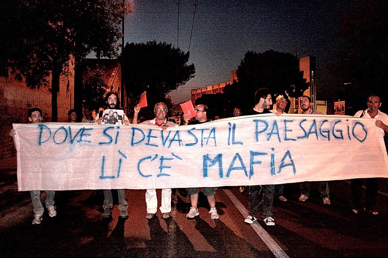 No assoluto al “condono” sulle rinnovabili. Ambientalisti salentini sul piede di guerra No al “condono” sulle rinnovabili. Ambientalisti salentini sul piede di