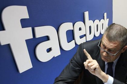 Immagine d'archivio Per il ministro Fazio il web per i giovani è "come la droga o il gioco l'azzardo