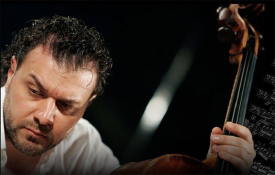 Il Maestro Luigi Piovano al Teatro Politema Greco Il Maestro Luigi Piovano al Teatro Politema Greco