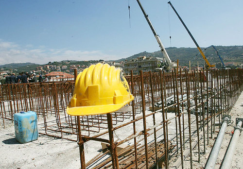 Immigrati ridotti in schiavitù