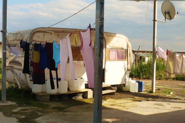 "Non possiamo vivere nel degrado". I Rom scrivono al sindaco di Lecce Perrone. Campo Sosta Panareo