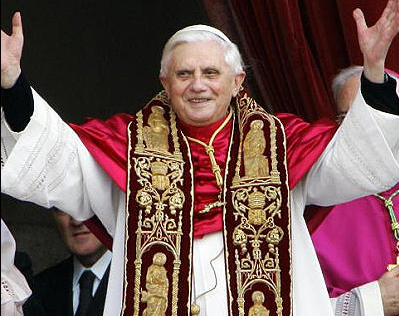 Papa sulla precarietà del lavoro: "Problema che crea angoscia in tante famiglie"