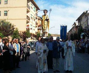 Immagine d'archivio Pasqua a Sannicola: caremme, matinate e spazzatu