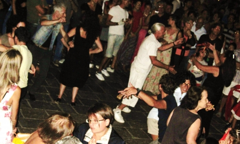 La Notte della Taranta 2012: stasera 20 agosto tappa a Cutrofiano La Notte della Taranta 2012: stasera 20 agosto tappa a Cutrofiano