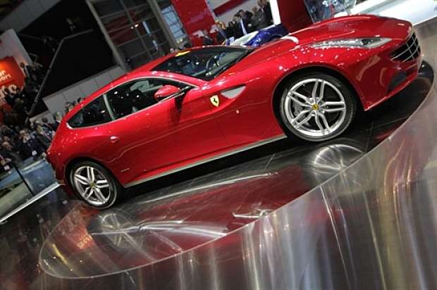 Presentate le nuove Ferrari FF: è già un successone