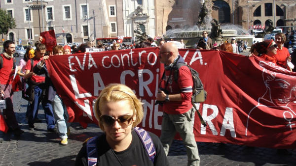 L'indignazione deve continuare. Manifestazione a Roma, la testimonianza di una g