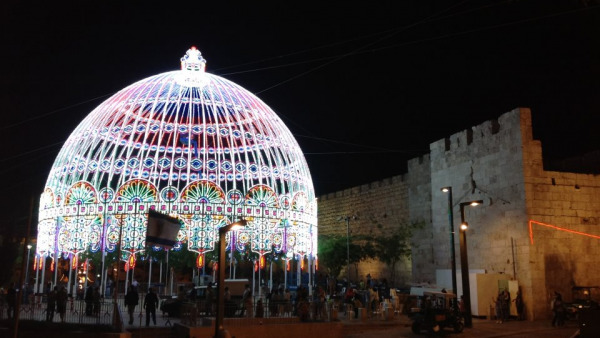 La maestria e l'abilità delle Luminarie De Cagna a Gerusalemme