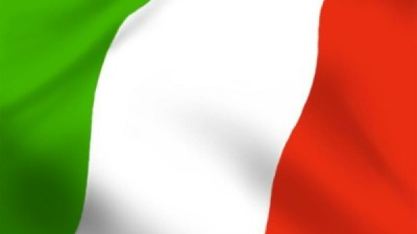 Perrone-Coclite, "vogliono" il tricolore sui negozi e balconi leccesi