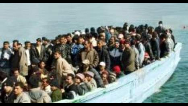 Immigrazione: 35 afgani avvistati a Otranto