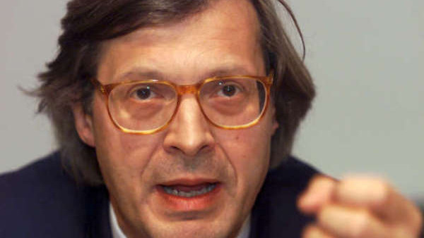 Sgarbi contestato a Polignano: "Ho i testimoni dell'aggressione"