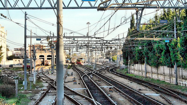 Tagli ai treni: pronti alla mobilitazione. Intanto appello di Confindustria Lecc