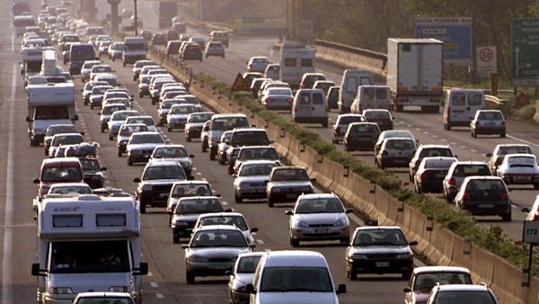 Weekend da "bollino nero" sulle strade:  in viaggio oltre dieci milioni di itali