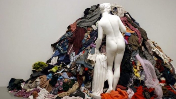 venere degli stracci pistoletto a lecce