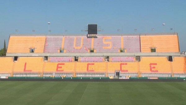 Lezioni di tattica al "Via del Mare" in attesa di Lecce-Cagliari  