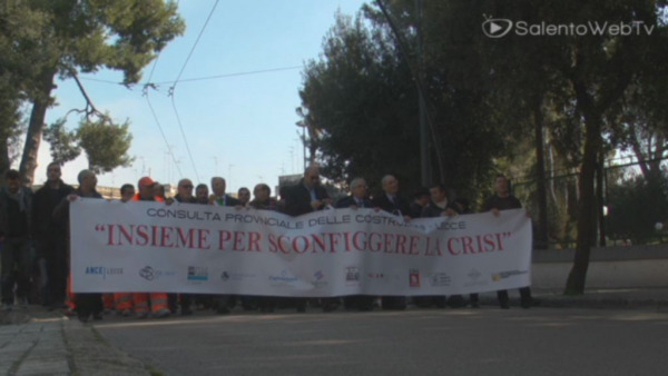 Settore costruzioni al collasso. Protesta a Lecce contro banche e burocrazia