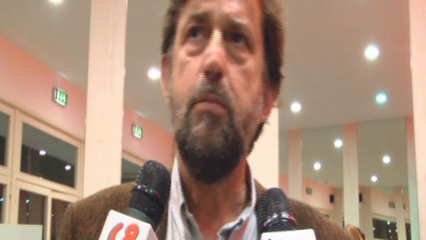 Nanni Moretti a Lecce per Habemus Papam e spara a zero su Berlusconi