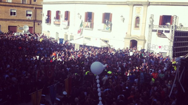 Attentato a Brindisi. I Ministri Cancellieri e Severino: "Lo Stato c'è"