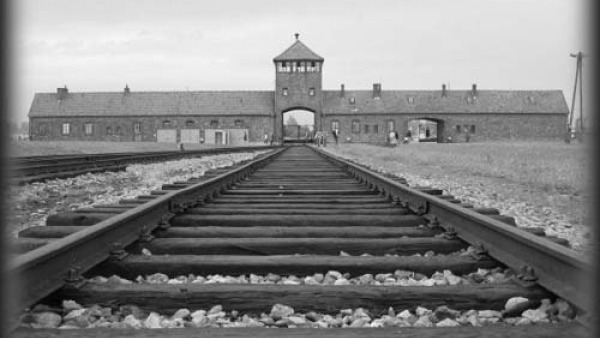 Sui binari del "Treno della Memoria" per ricordare 