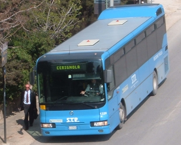 E' grave il 14enne investito dall'autobus all'uscita di scuola