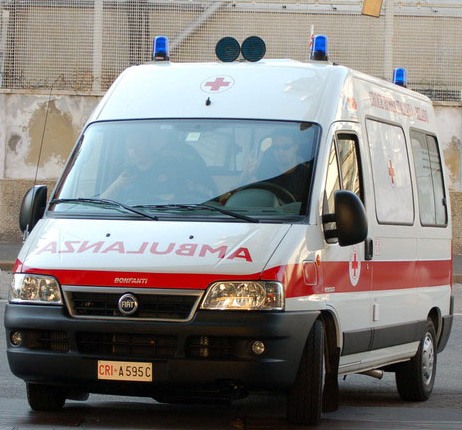 Ambulanza Maglie-Leuca: scontro tra auto, è grave un carabiniere