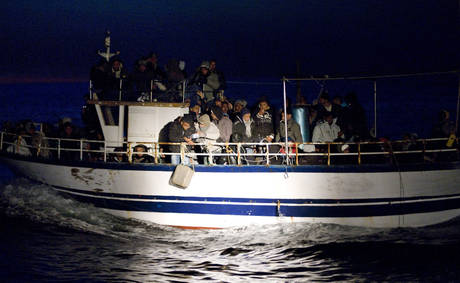 Al via i "trasferimenti": sono 1.700 i tunisini partiti da Lampedusa