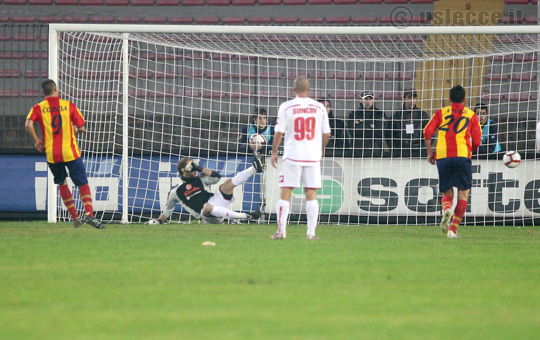 Daniele Corvia, attaccante U.S. Lecce Corvia: "Il mio futuro? La serie A con il Lecce"