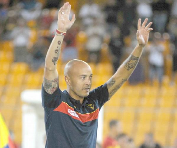 Ernesto Javier Chevanton, attaccante U.S. Lecce E' tripudio per Chevanton, Lecce bello solo a metà: è 2-0 per il Valencia