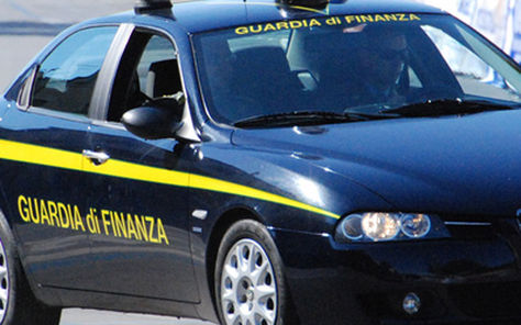 Guardia Finanza Casarano, scoperto distributore abusivo di carburante