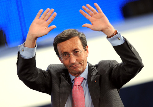 Gianfranco Fini a Bari: se la riforma università non avrà sufficienti risorse è meglio ritirarla Gianfranco Fini presidente Camera dei Deputati
