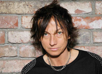 Gianna Nannini Gianna Nannini e il suo "pancione" nel Salento
