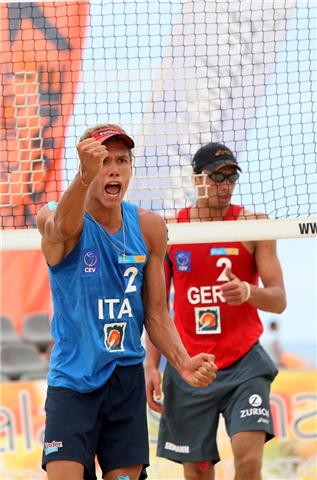 Paolo e Matteo Ingrosso I gemelli Ingrosso parteciperanno al Grand Slam di beachvolley