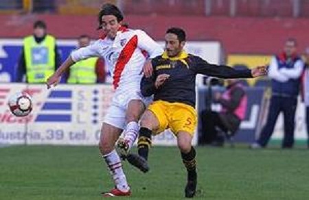 David Di Michele, attaccante U.S. Lecce Di Michele infatuato del suo Lecce: "Con il Parma quasi perfetti"