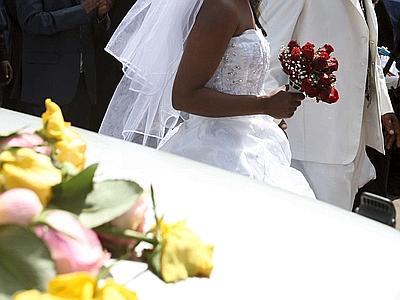 Matrimonio Matrimoni fasulli, dieci arresti a Lecce