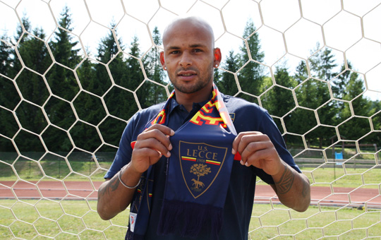 Ruben Olivera, attaccante U.S. Lecce Olivera non ha dubbi:"Obiettivo salvezza"