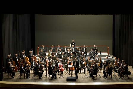 "Concerto muto" per esprimere malessere. Orchestra ICO “Tito Schipa” di Lecce in