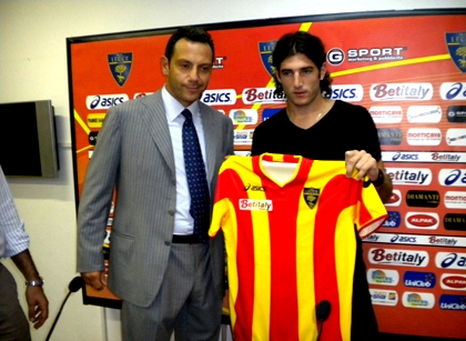 Ignacio Piatti, centrocampista U.S. Lecce Piatti non si accontenta: "Devo ancora migliorare"
