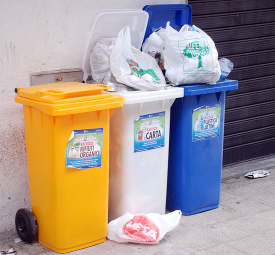 Raccolta differenziata Raccolta differenziata: Adoc studia le sensibilità sostenibile nella città di Le