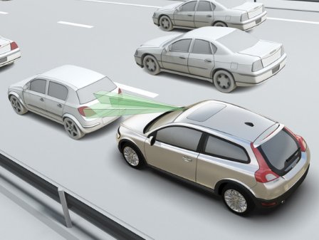 Tamponamento, immagine d'archivio Lecce: tre automobili coinvolte in un tamponamento sulla statale 101