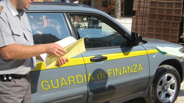 Lecce: guardia di Finanza. Scoperto un lavoratore in nero
