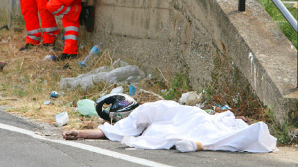 Strade killer: due morti in Puglia 