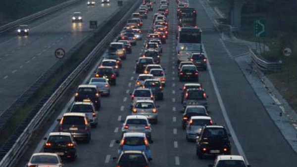 Traffico: autostrade in tilt, ma non troppo