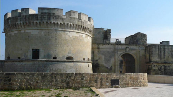 Il castello di Acaya meraviglia salentina